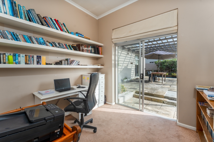 3 Bedroom Property for Sale in Lake Michelle Western Cape